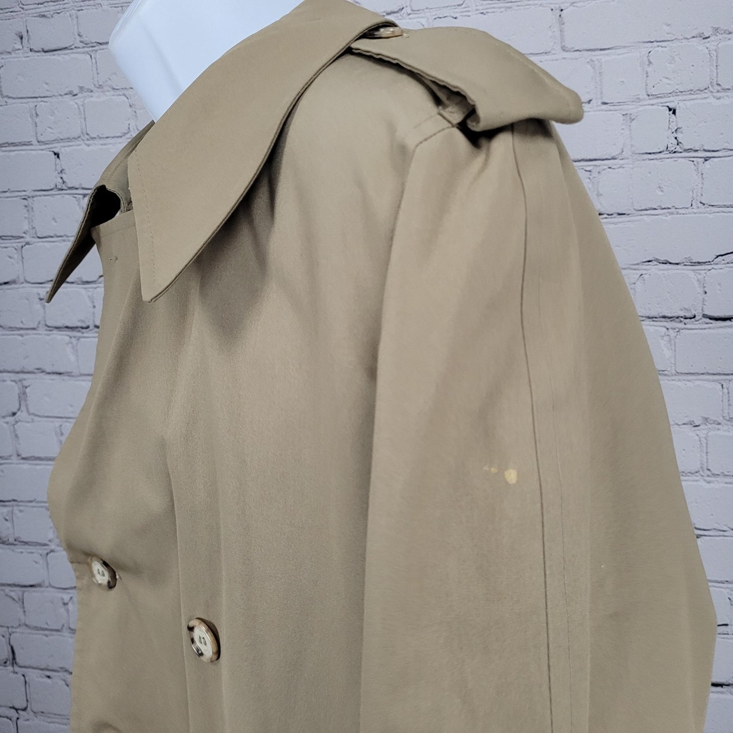 VTG Clipper Mist Tan Double Breasted Removable Faux Fur Liner Trench Coat 40R
