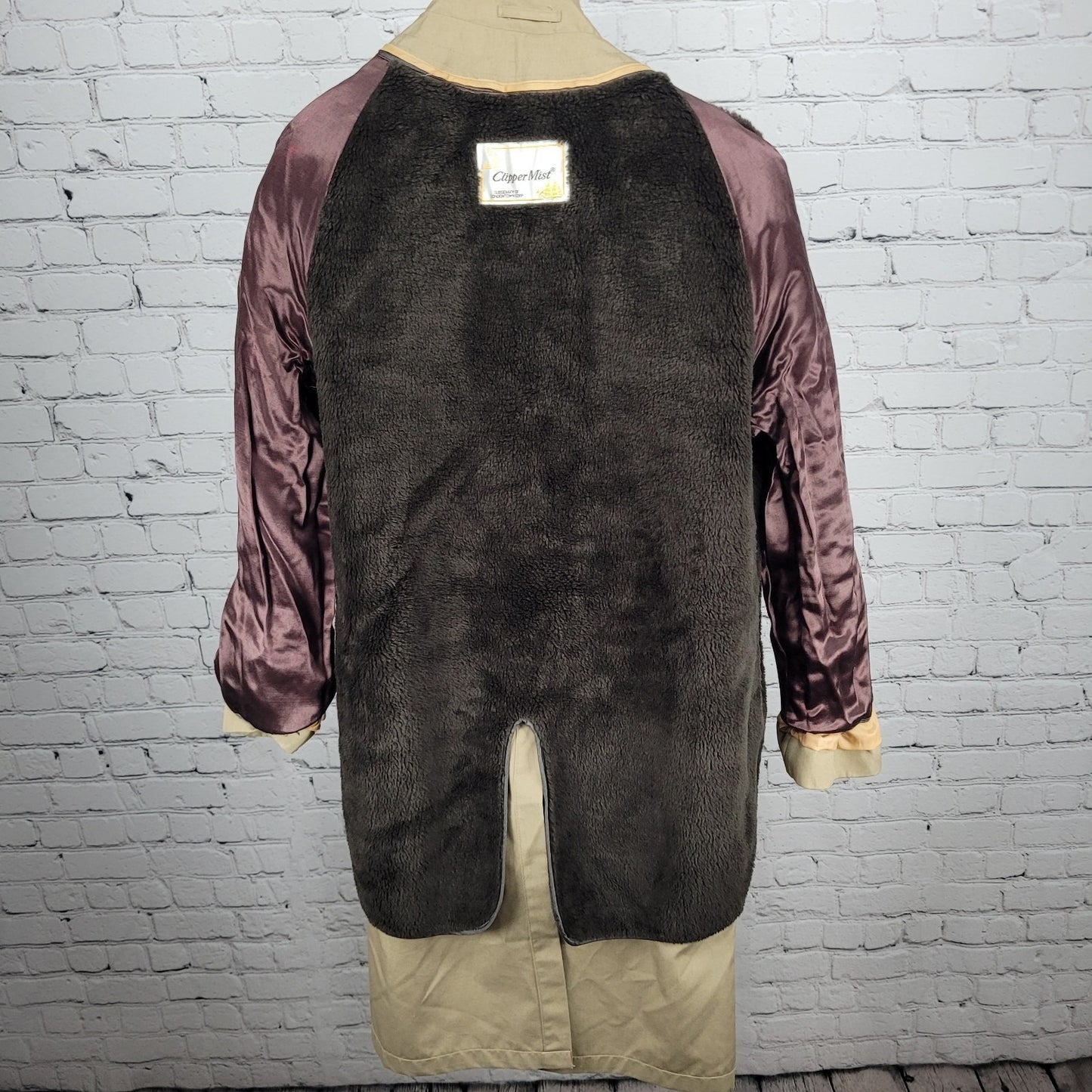 VTG Clipper Mist Tan Double Breasted Removable Faux Fur Liner Trench Coat 40R