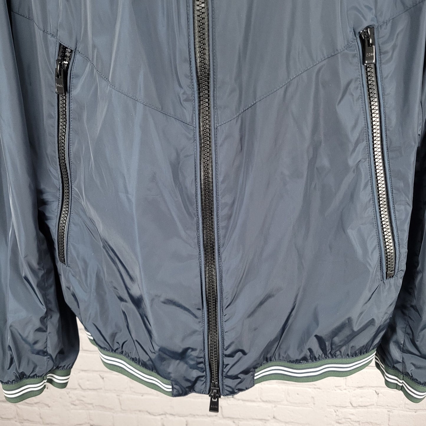 Boss Navy Hooded Lightweight Full Zip Inner Pocket Windbreaker Jacket 44R