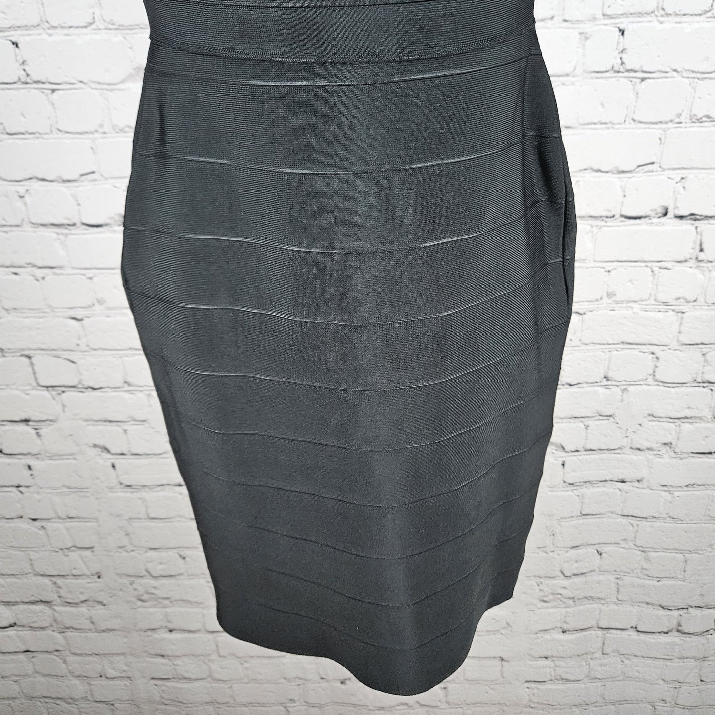 Aqua Black Strappy V Neck Back Zip Stretch Bodycon Short Dress Large L