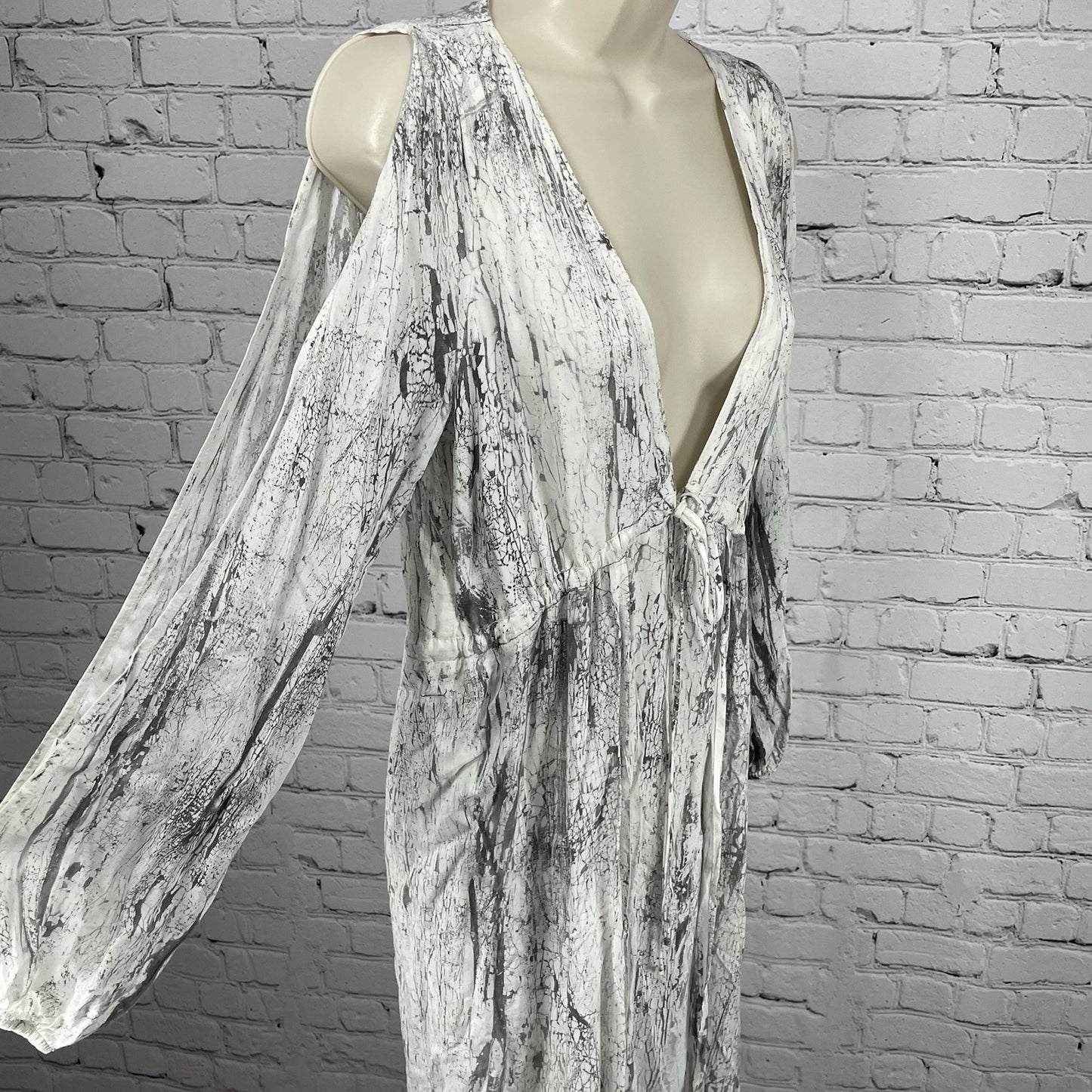 NWD Tina Jo Anthropologie Grey Cold Shoulder Tie Waist Light Maxi Dress USA XS