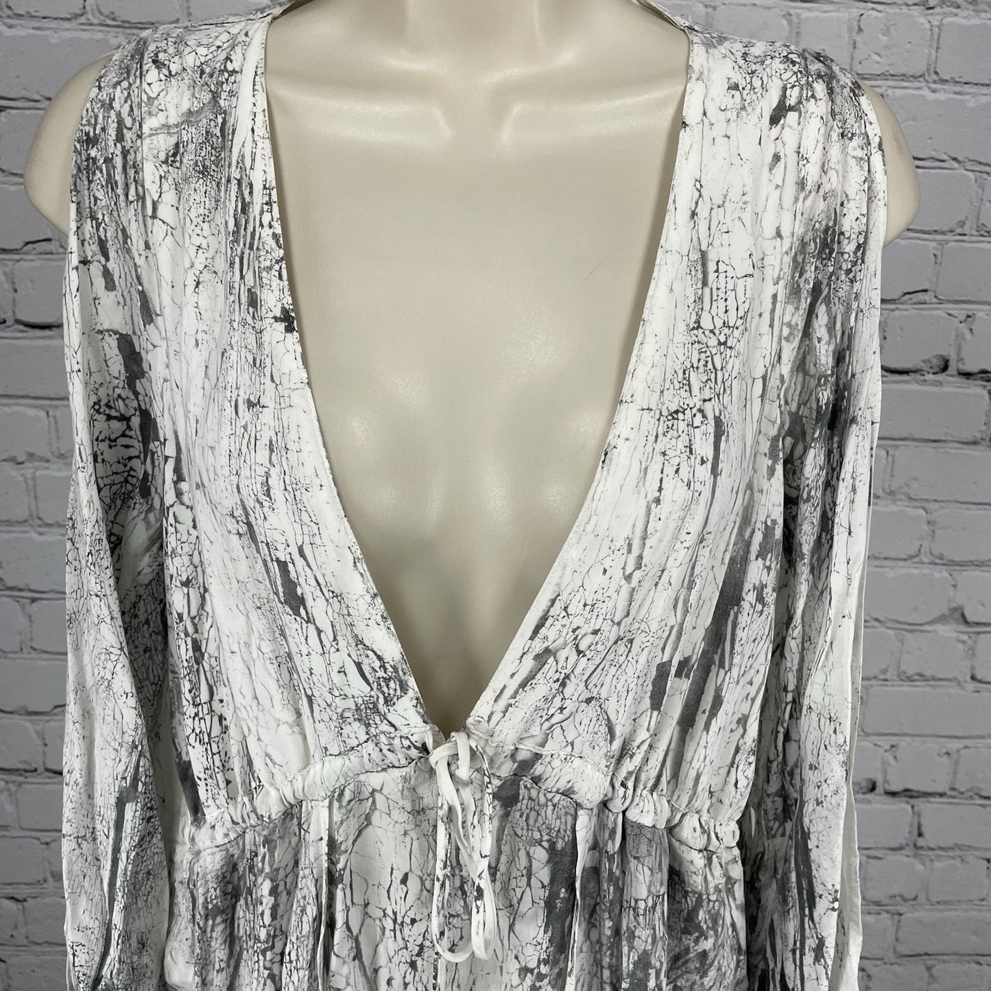 NWD Tina Jo Anthropologie Grey Cold Shoulder Tie Waist Light Maxi Dress USA XS