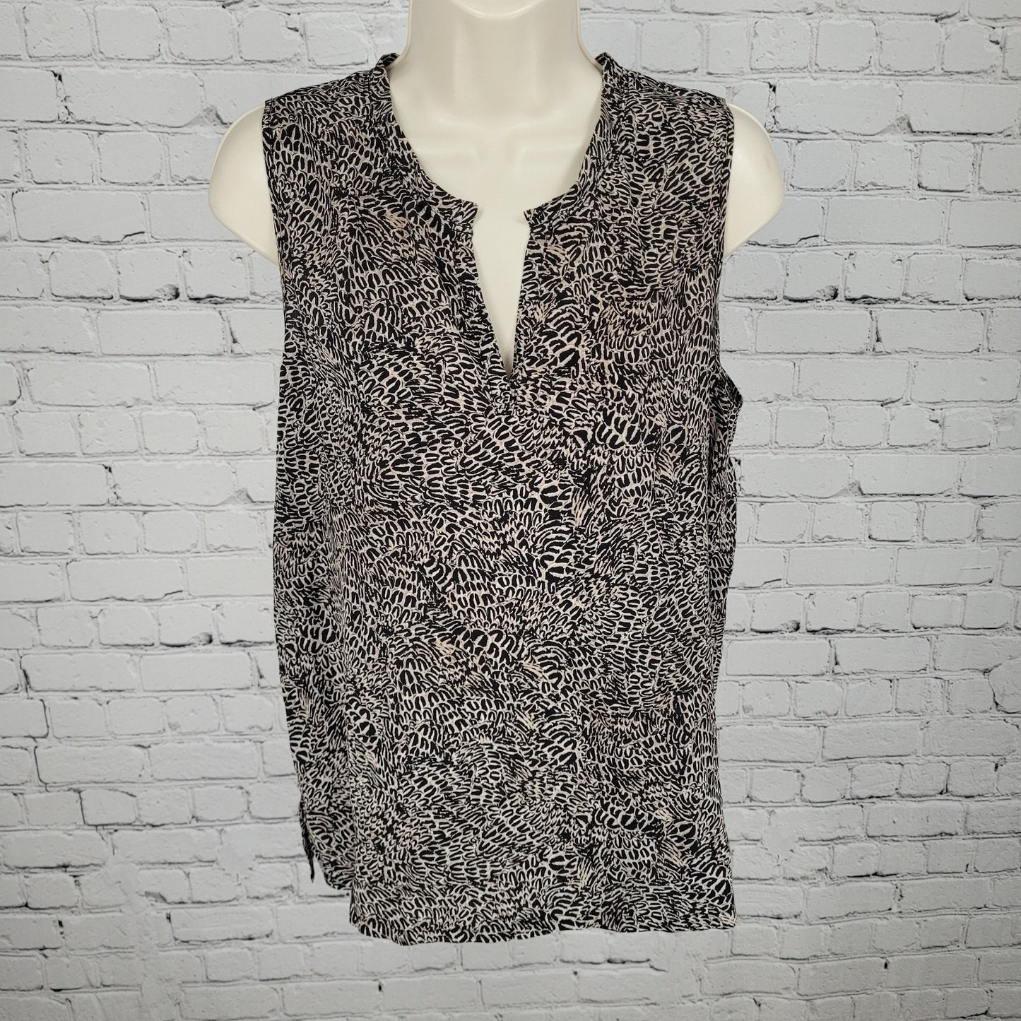 L'Agence Black Print 100% Silk Lightweight Sleeveless Blouse Top Size 2