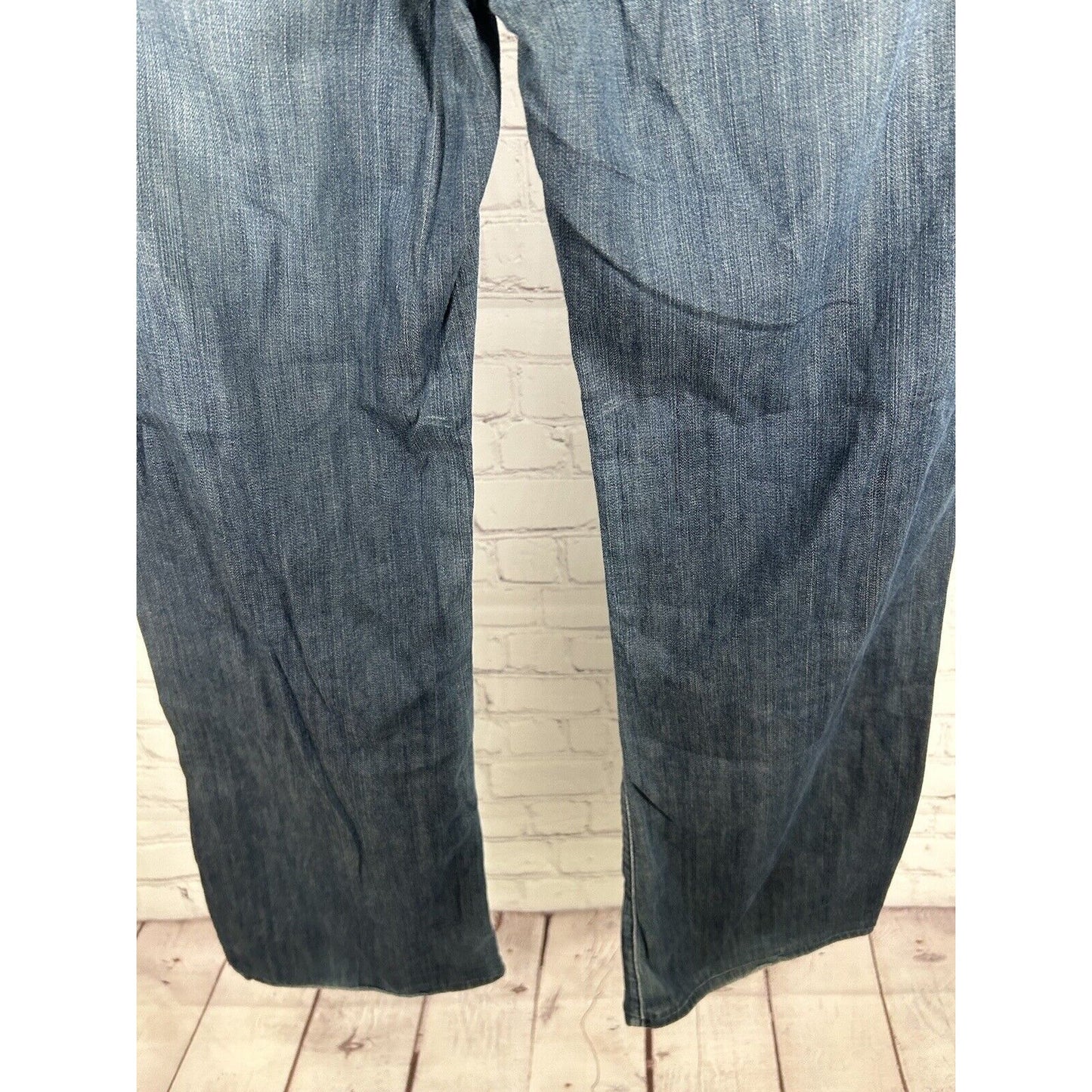 7 For All Mankind Medium Wash Mid Rise Tripster Women’s Jeans 30 (30 x 28)