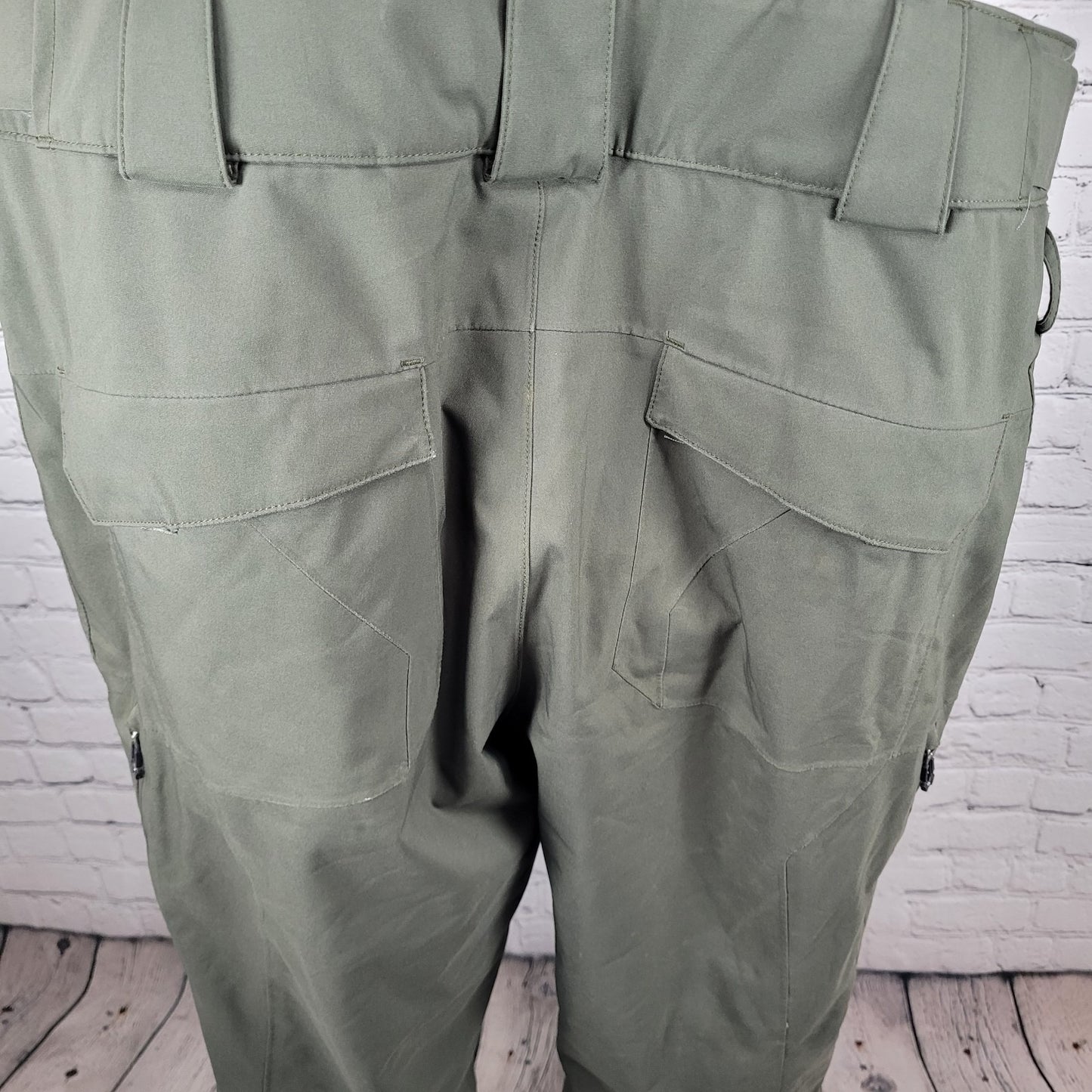 Spyder Green 3M Thinsulate Adjustable Waist Overalls Snow Ski Pants L (36x32)