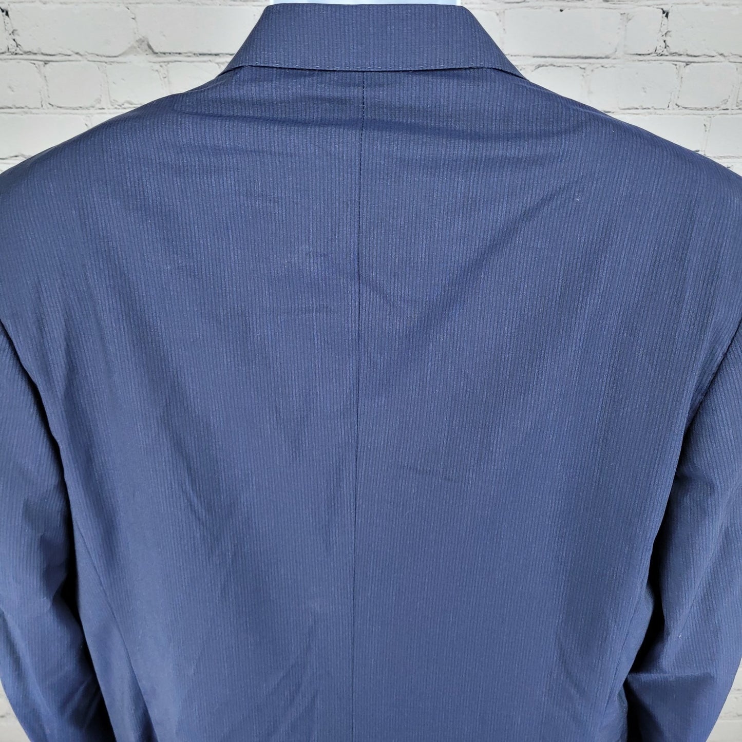 Canali Navy Pinstriped 100% Wool 2 Button Blazer Sport Coat Italy Made 42L US