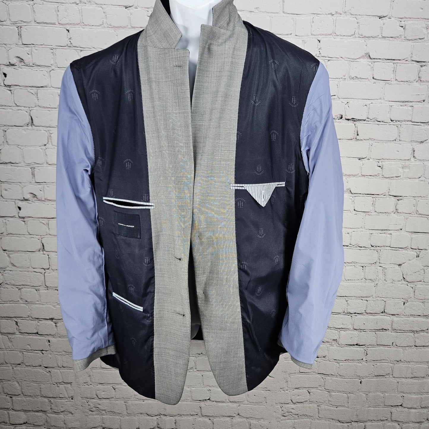 Tommy Hilfiger Grey Wool Blend 2 Button Vented Notch Blazer Sport Coat 44R