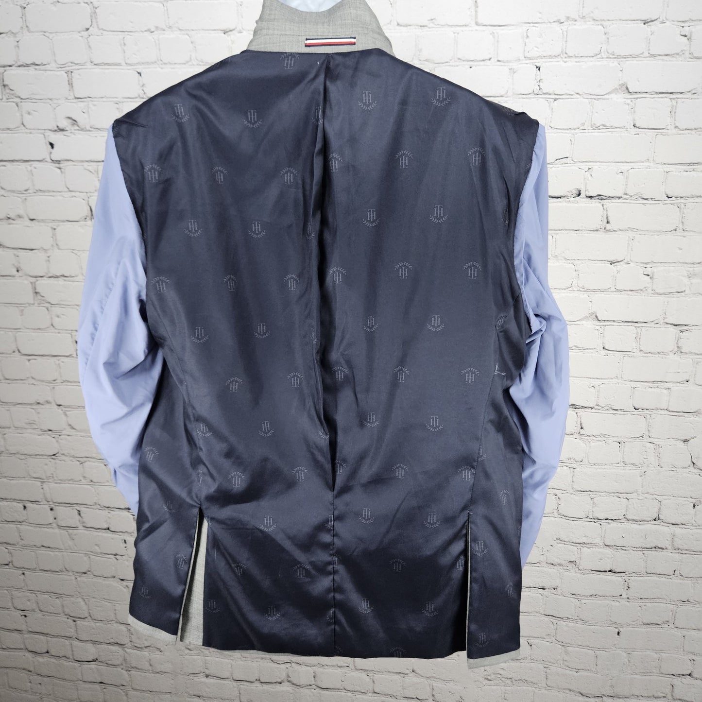 Tommy Hilfiger Grey Wool Blend 2 Button Vented Notch Blazer Sport Coat 44R