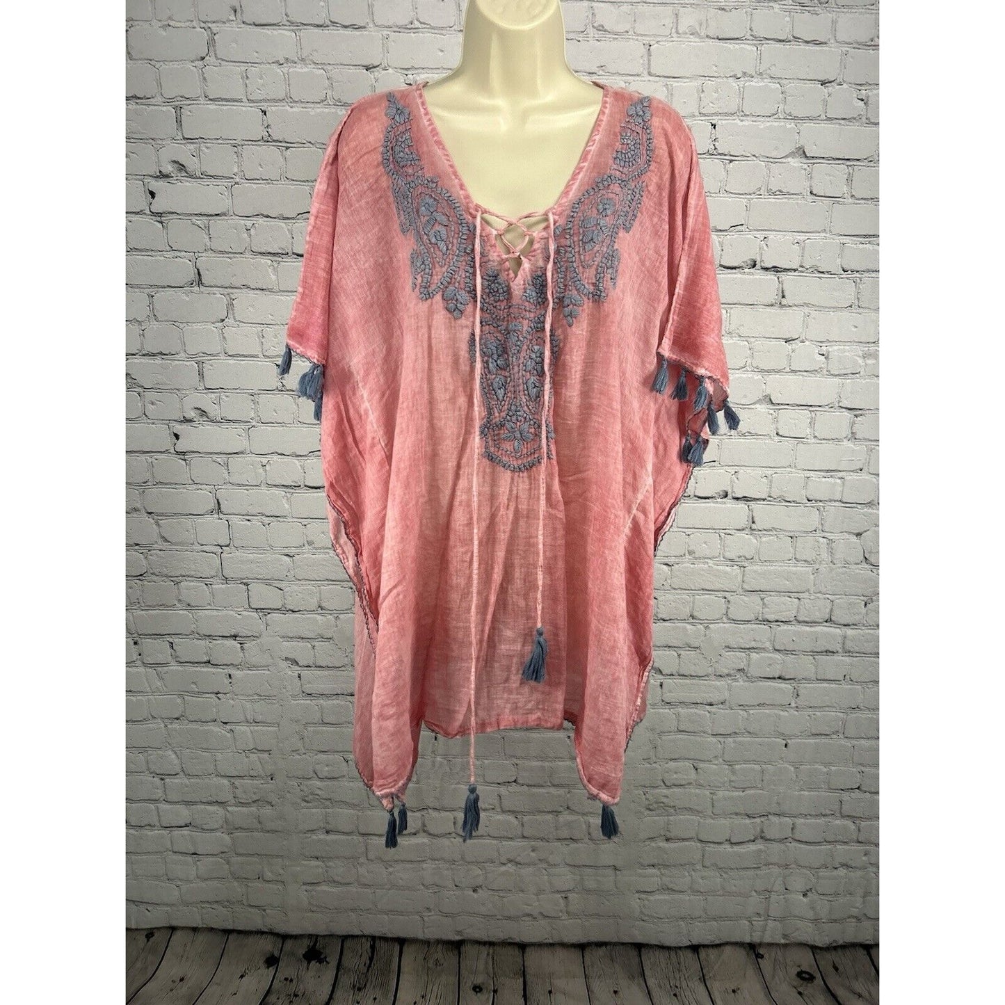 Shiraleah Embroidered Kimono Lightweight Coverup Blouse Blue Pink Tasseled O/S