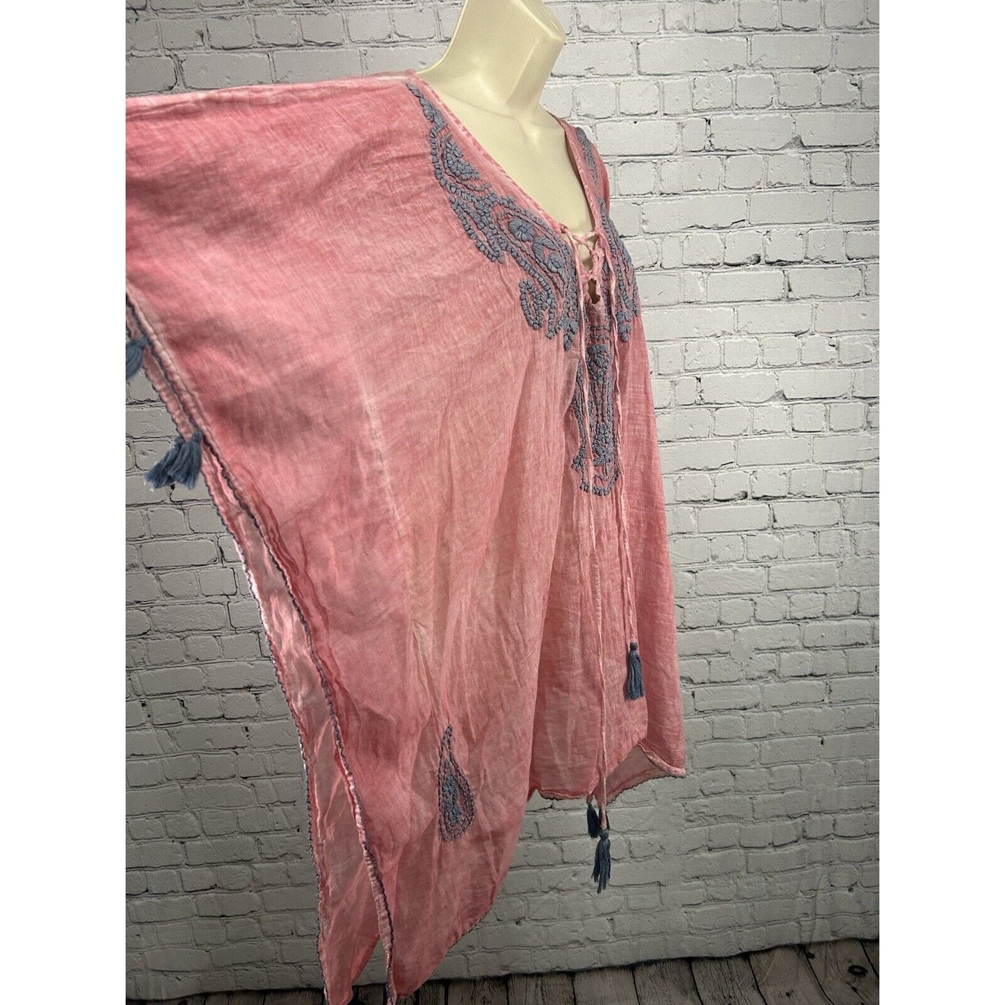 Shiraleah Embroidered Kimono Lightweight Coverup Blouse Blue Pink Tasseled O/S
