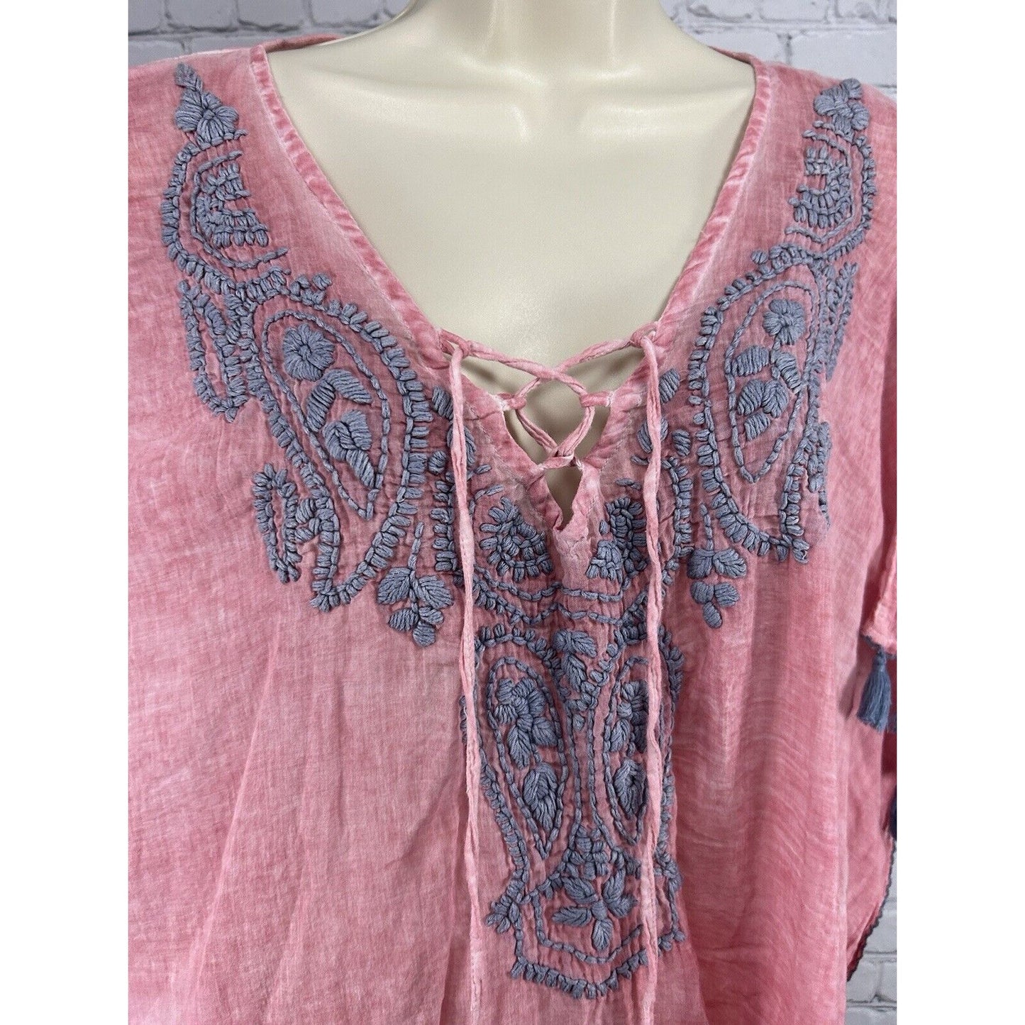 Shiraleah Embroidered Kimono Lightweight Coverup Blouse Blue Pink Tasseled O/S