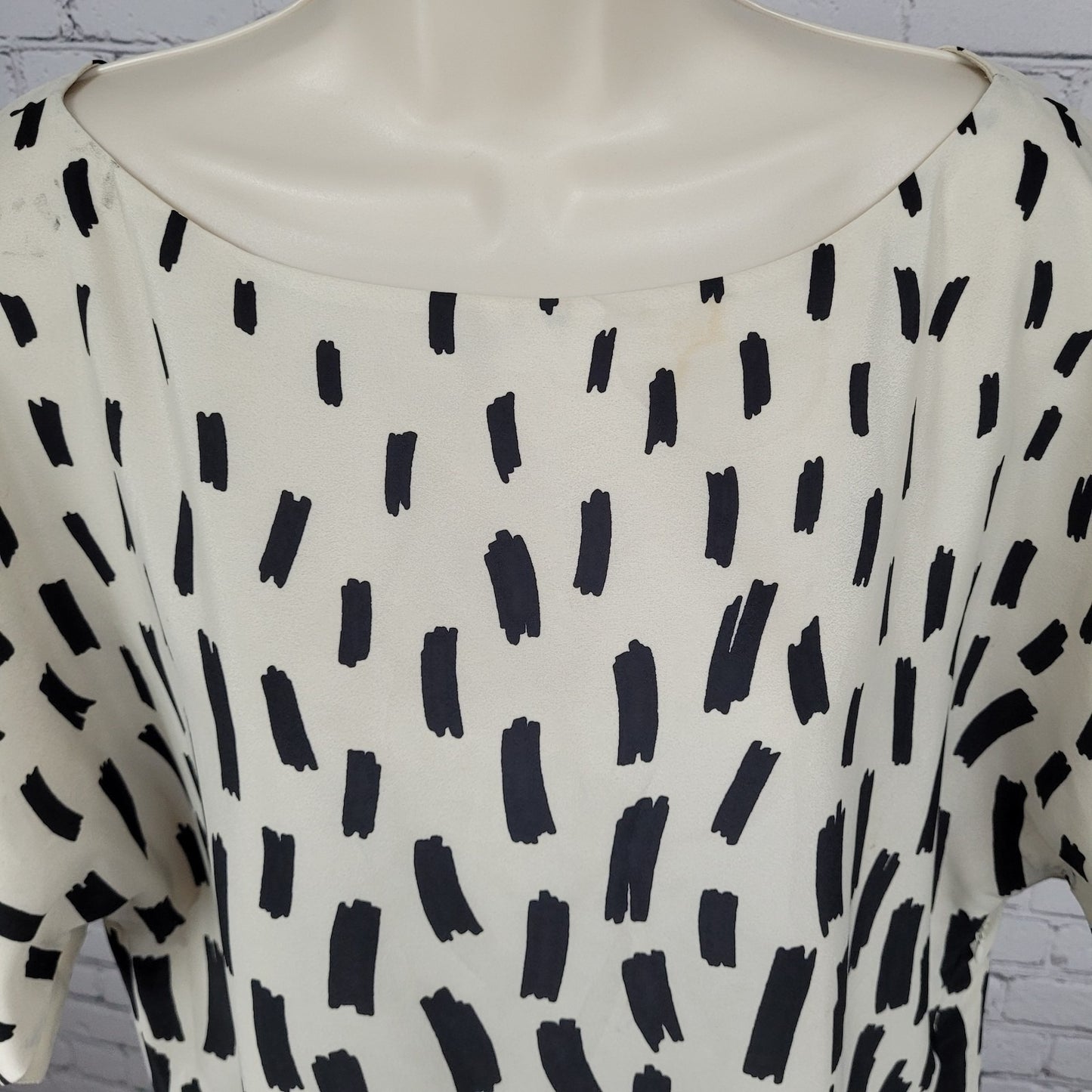 Tahari Beige & Black Printed Flutter Sleeve Lined Zipped Shift Dress Size 12