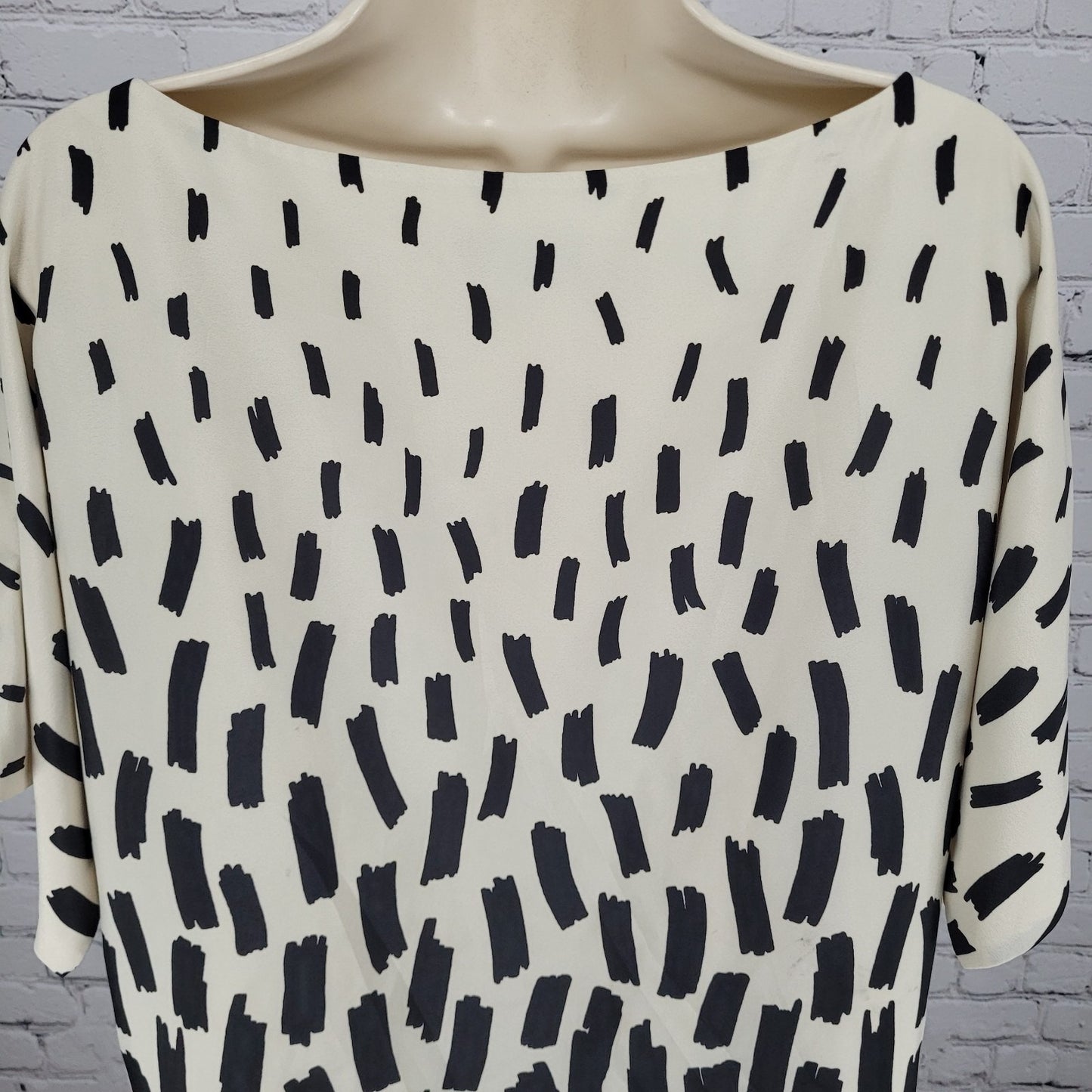 Tahari Beige & Black Printed Flutter Sleeve Lined Zipped Shift Dress Size 12