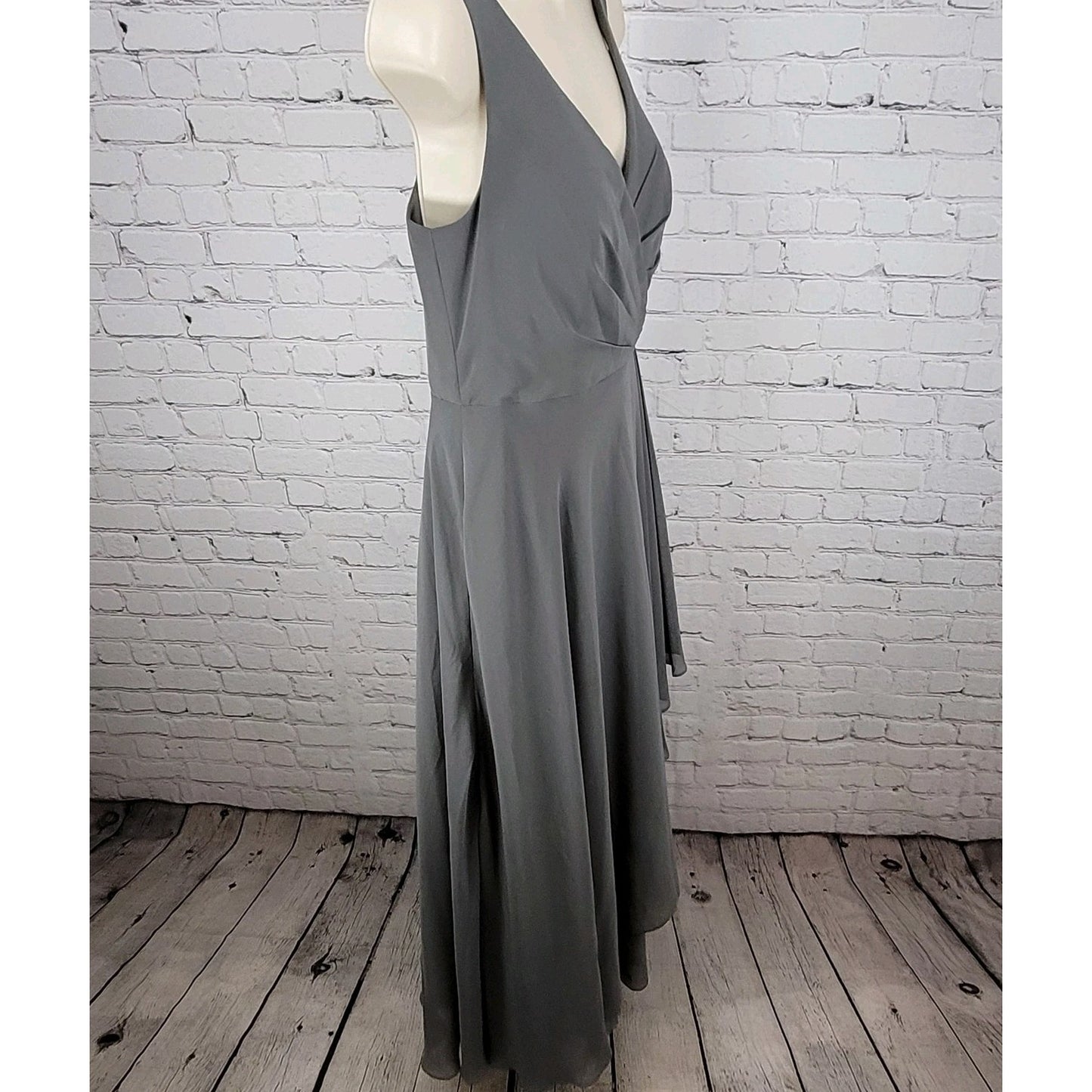 Azazie Grey Chiffon Pleated Padded Bust Sleeveless Bridesmaid Dress Gown Size C