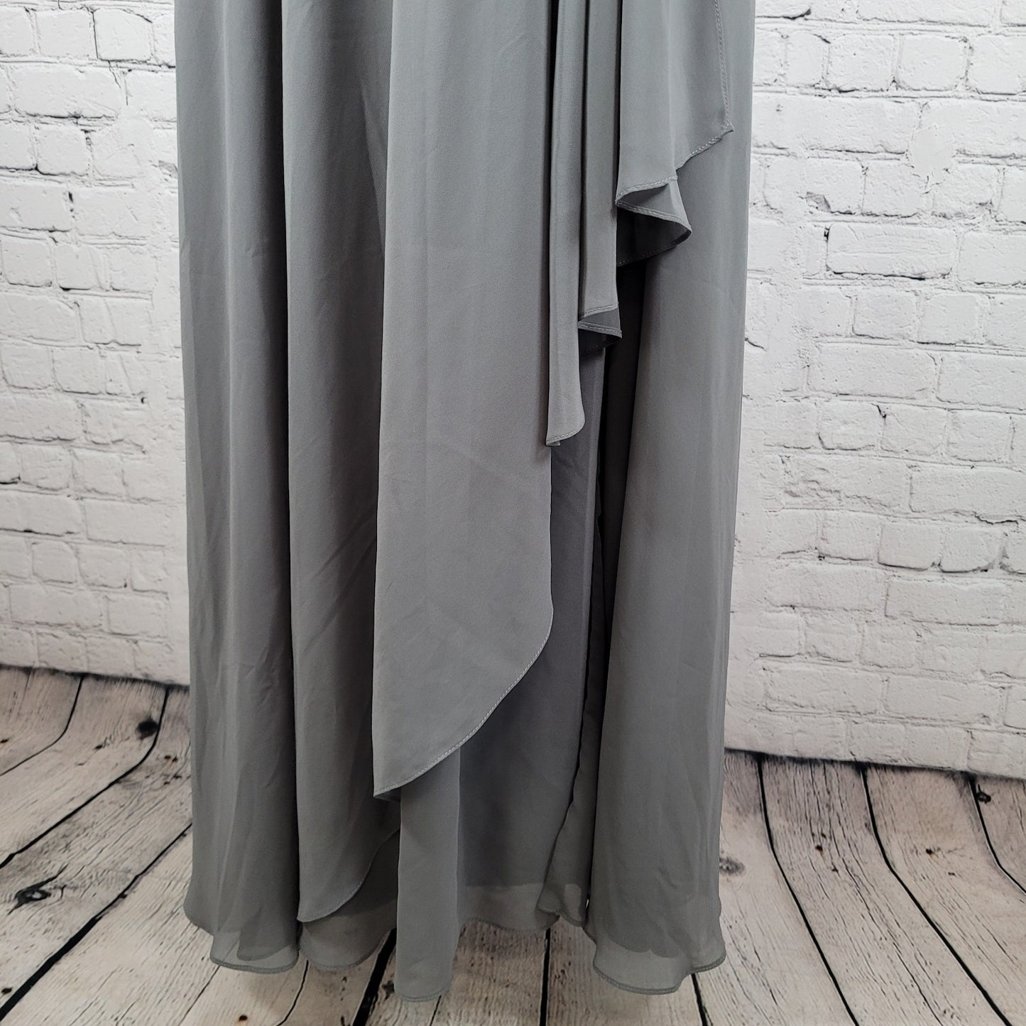 Azazie Grey Chiffon Pleated Padded Bust Sleeveless Bridesmaid Dress Gown Size C