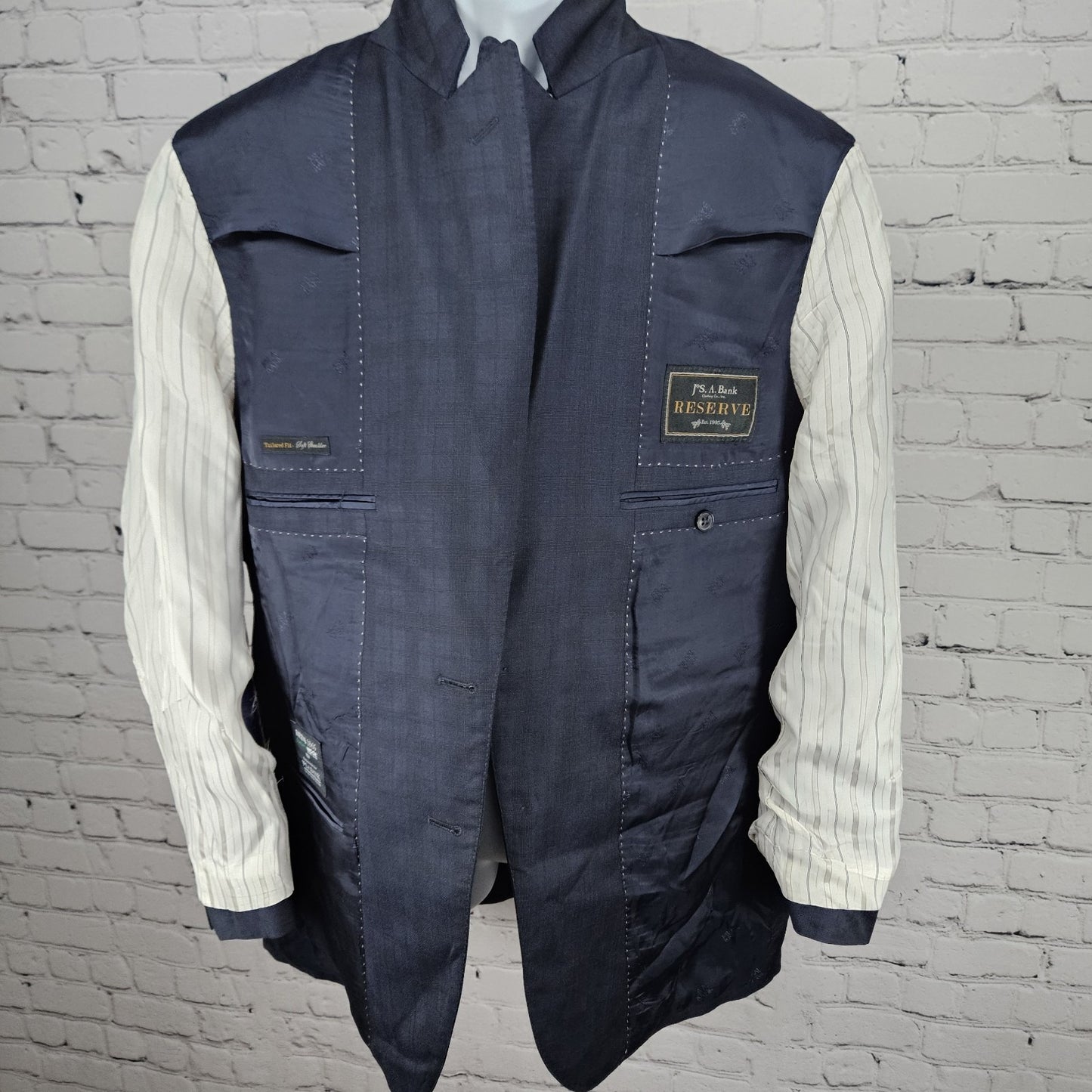 Jos A Bank Reserve Navy 100% Wool Savile Tailored Fit Peak Blazer Sport Coat 41R