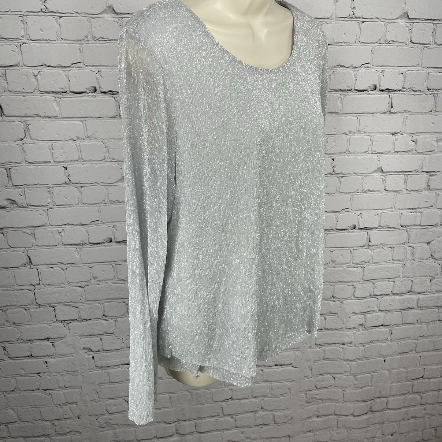 Chico’s Grey Metallic Shimmer Lightweight Lined Blouse Top Size 2 (US 12)
