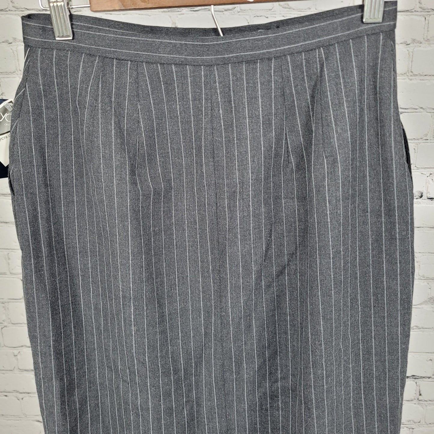 VTG NWT Laura Scott Gunmetal Grey Wool Blend Pinstriped Lined Skirt Size 6P