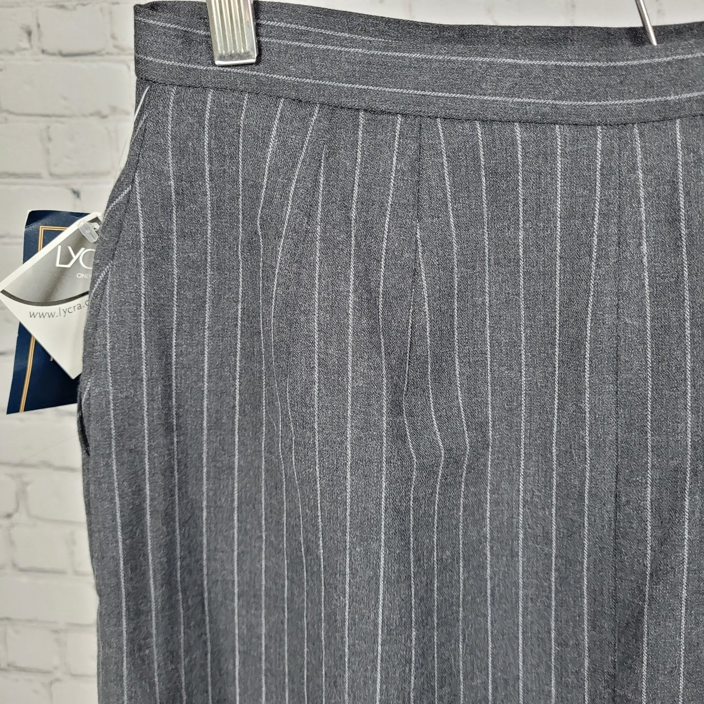 VTG NWT Laura Scott Gunmetal Grey Wool Blend Pinstriped Lined Skirt Size 6P