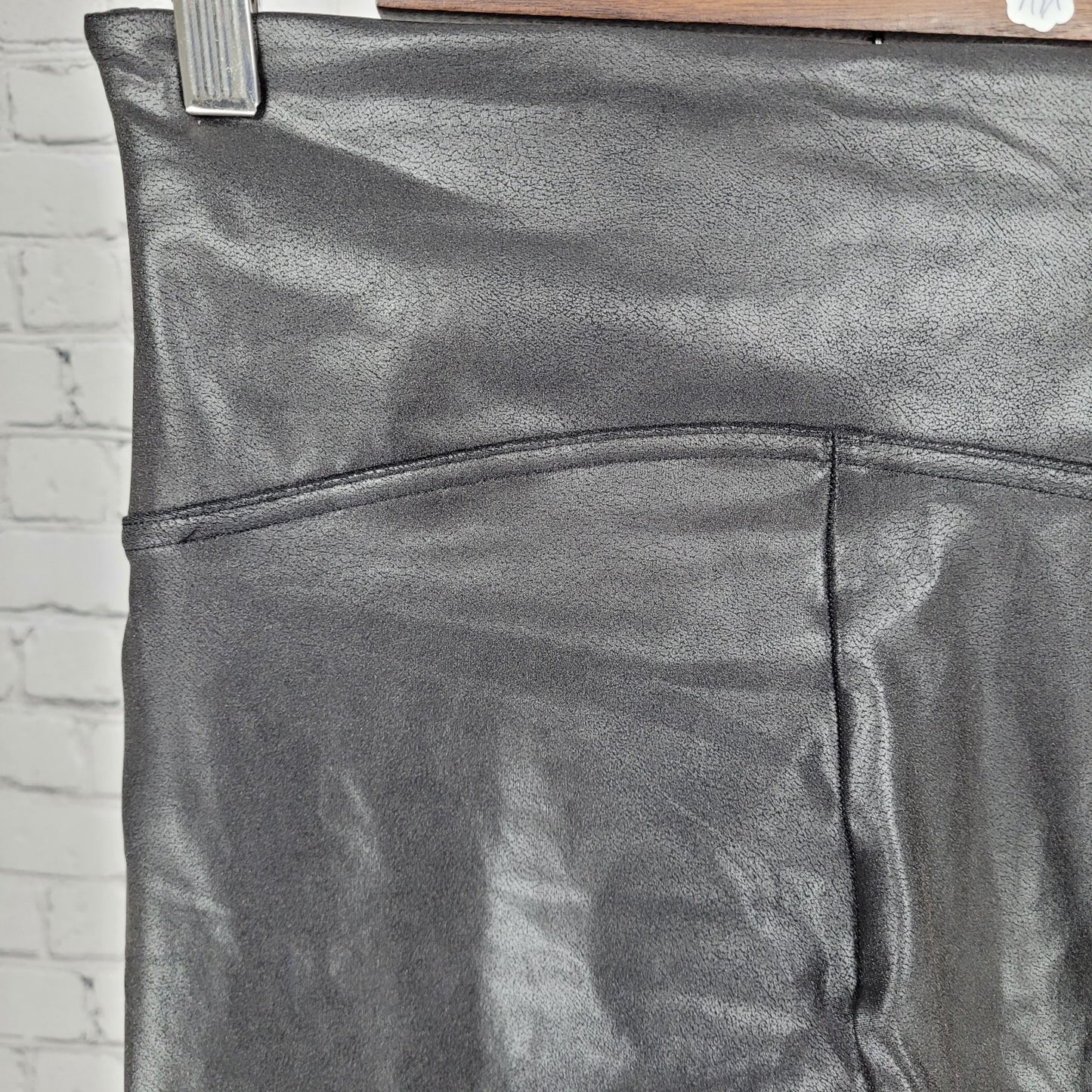 Spanx Black Faux Leather Stretch Slimming Shaping Leggings Size Large L