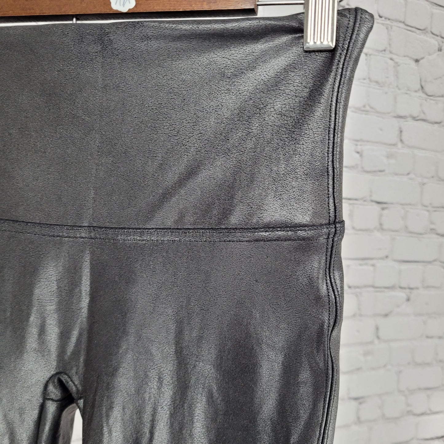 Spanx Black Faux Leather Stretch Slimming Shaping Leggings Size Large L