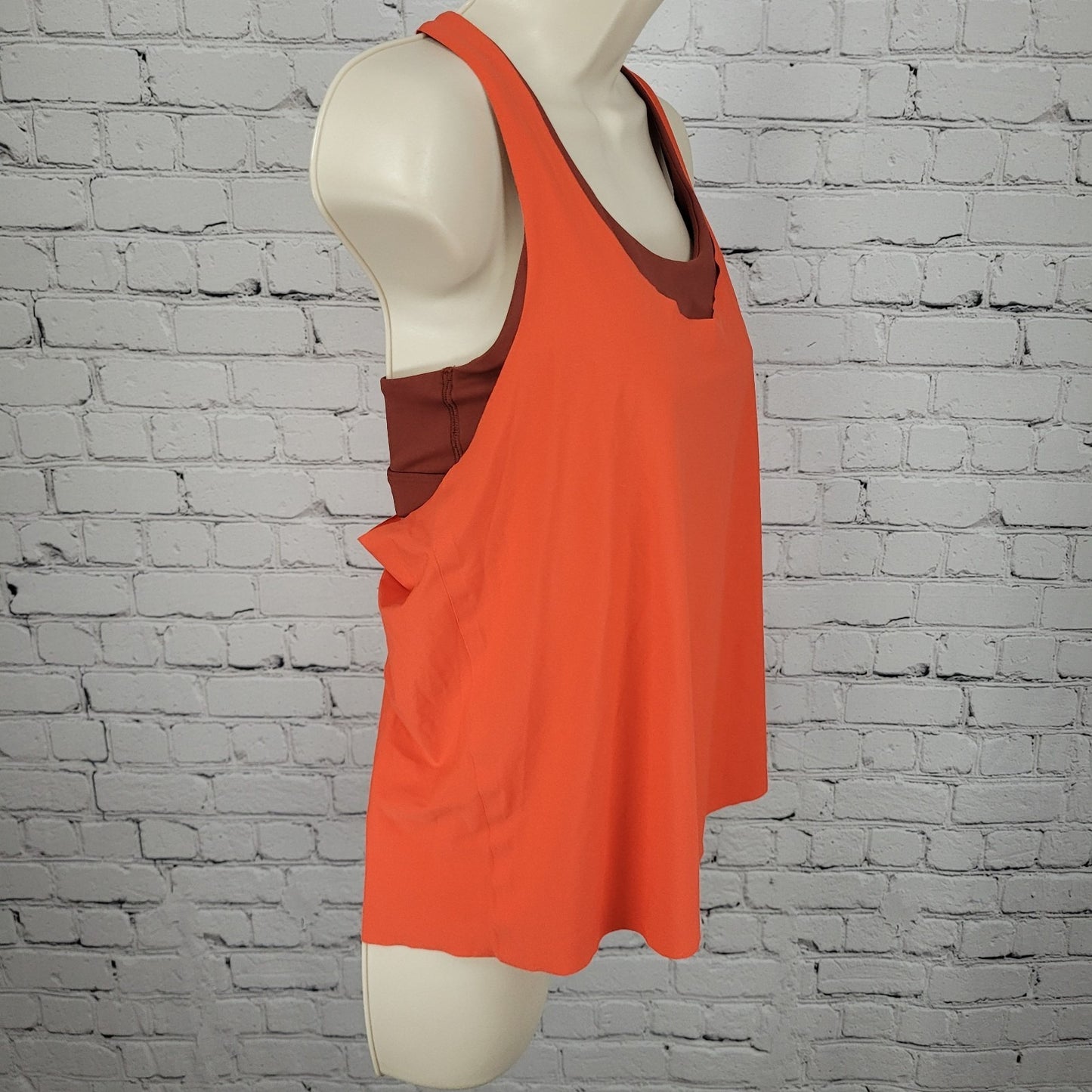 Athleta Orange Burgundy Built In Bra Padded Racerback Workout Tank Top Medium M