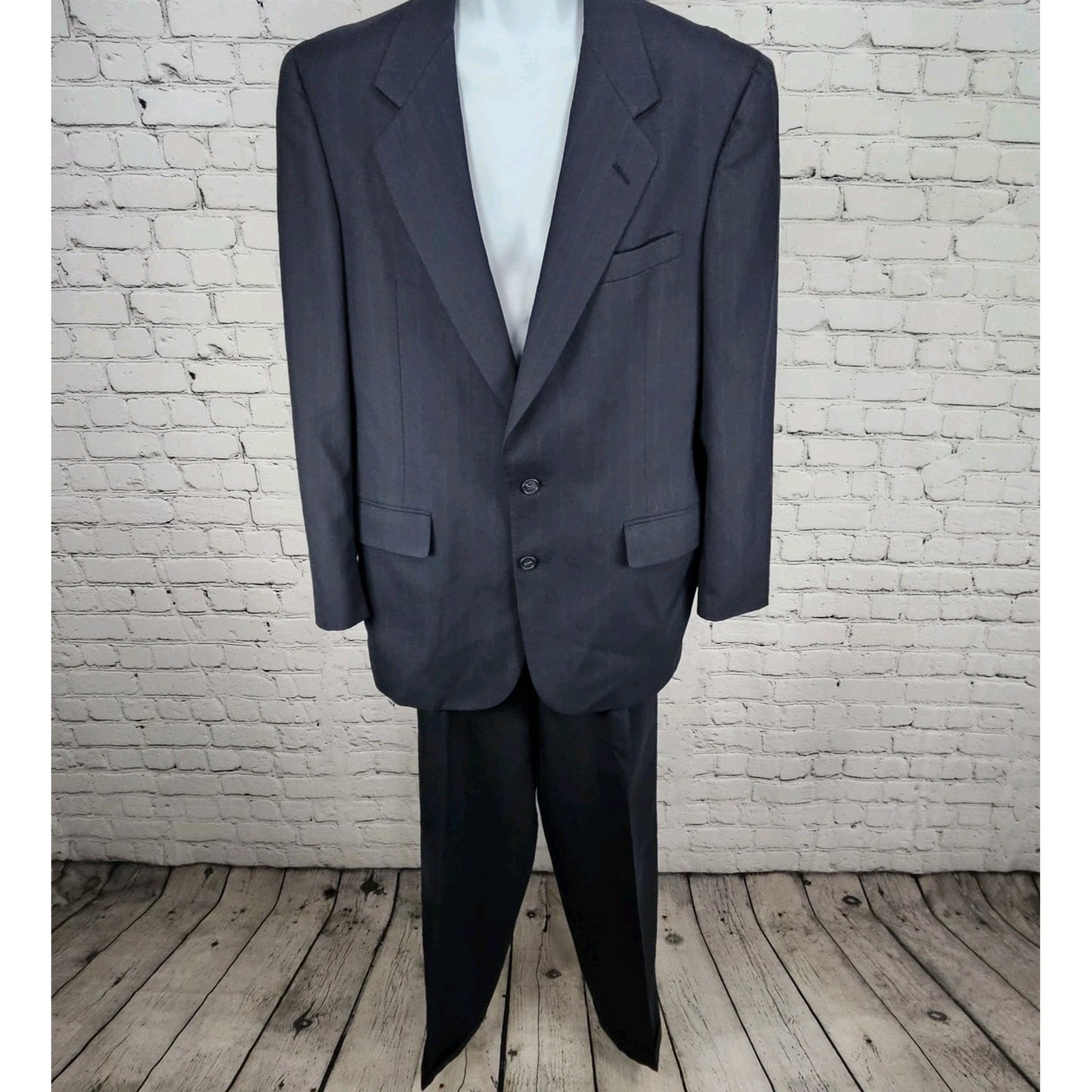 VTG Colours By Alexander Julian Navy Pinstriped Suit 2 Button Notch USA 40 33x32
