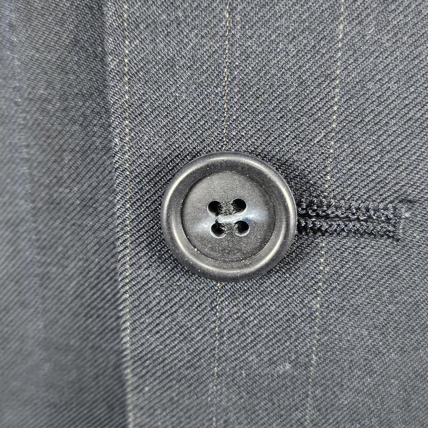 VTG Colours By Alexander Julian Navy Pinstriped Suit 2 Button Notch USA 40 33x32