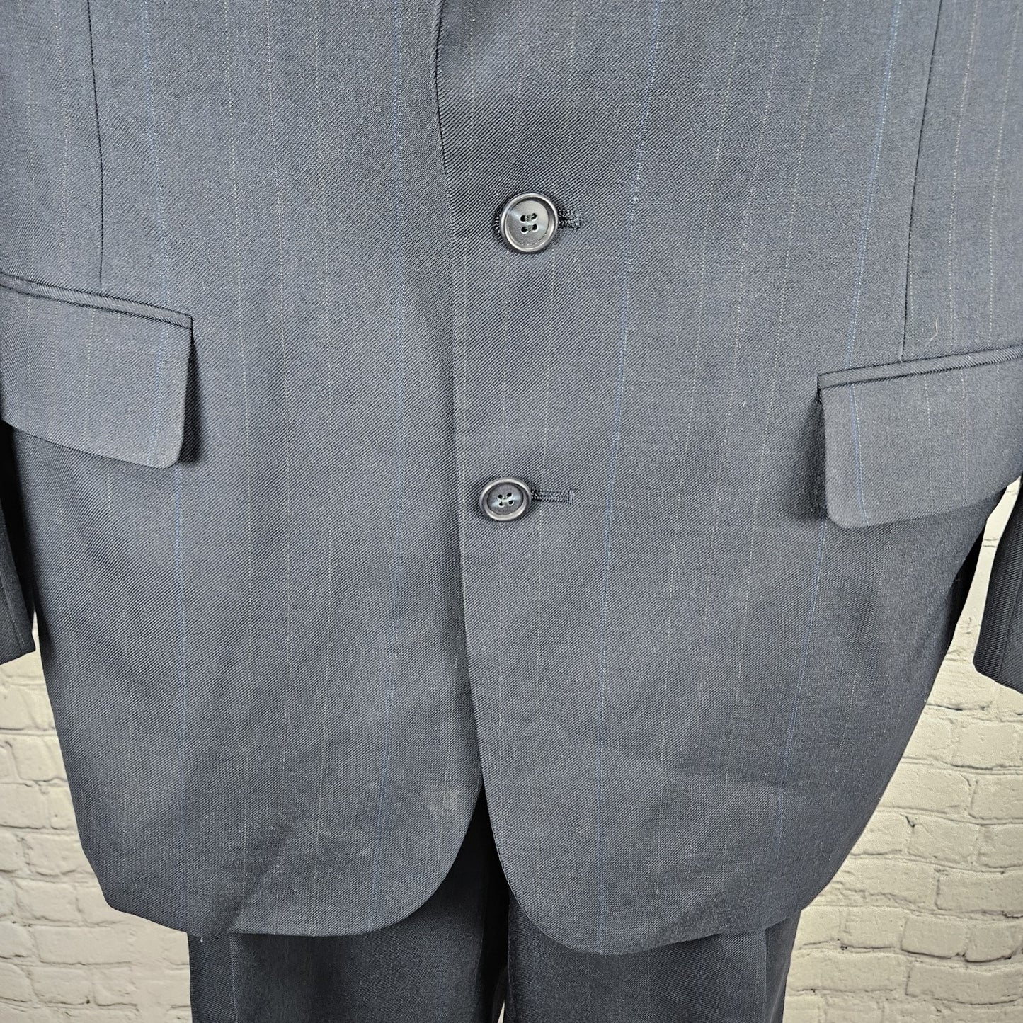VTG Colours By Alexander Julian Navy Pinstriped Suit 2 Button Notch USA 40 33x32