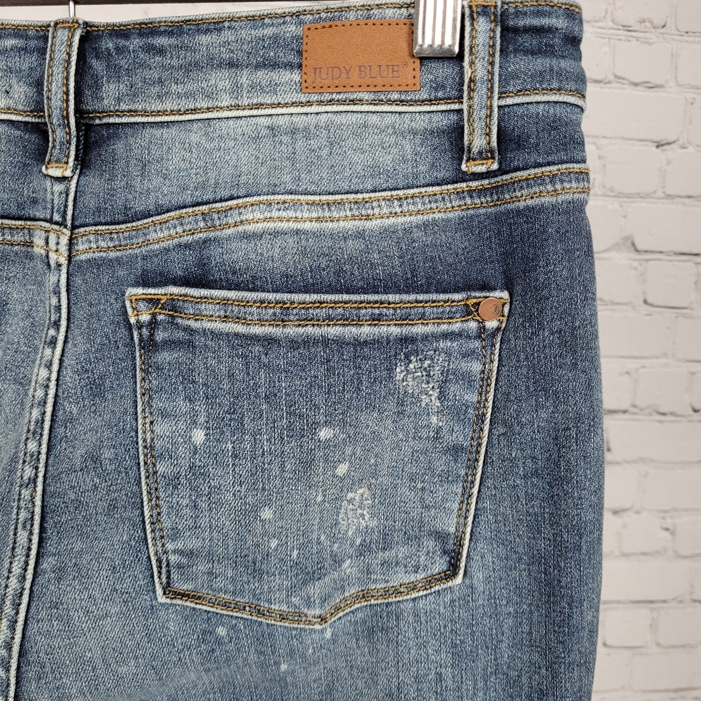 Judy Blue Denim Boyfriend Fit Mid Rise Distressed Jeans Size 7/28 (29x30)
