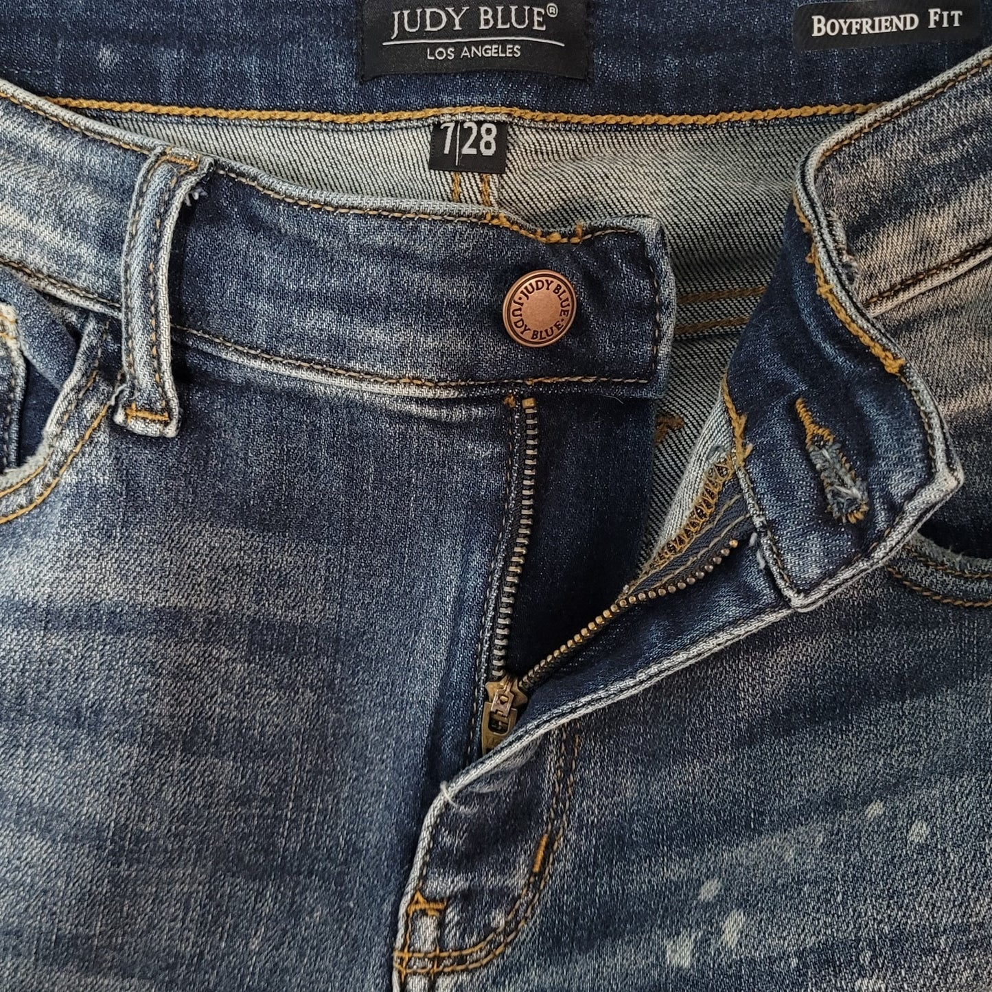 Judy Blue Denim Boyfriend Fit Mid Rise Distressed Jeans Size 7/28 (29x30)