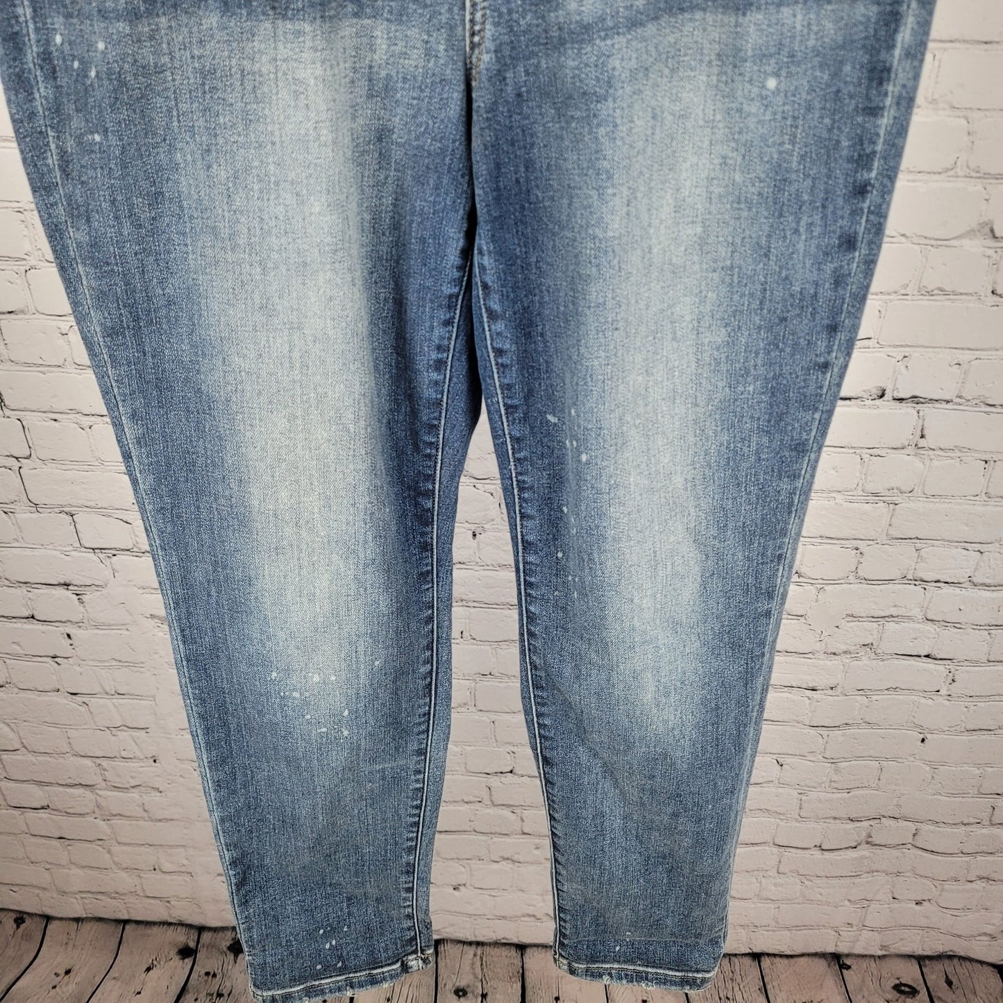 Judy Blue Denim Boyfriend Fit Mid Rise Distressed Jeans Size 7/28 (29x30)